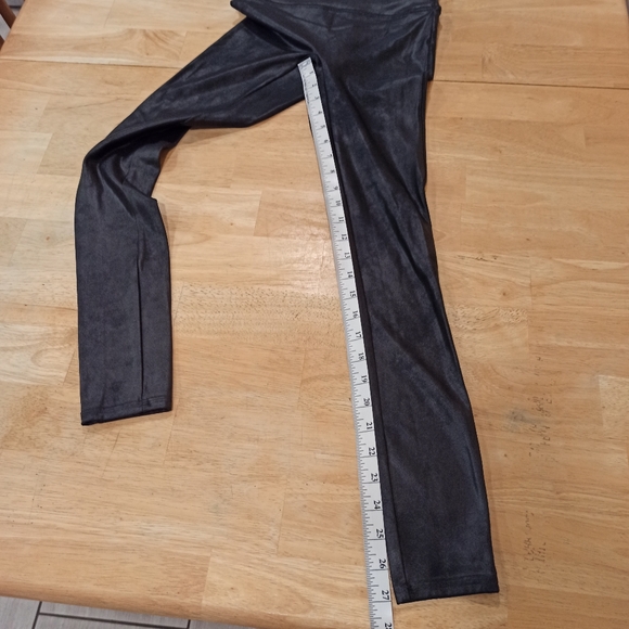 SPANX Womens S Faux Leather Leggings in Black Pull On Shapewear Stretch - Picture 10 of 12